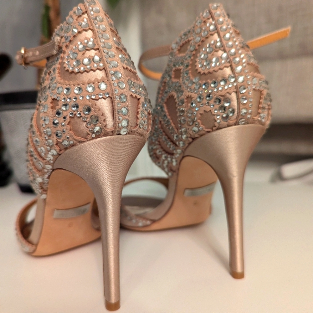 NWT Rose Gold Badgley Mischka heels size 6 - Picture 4 of 4